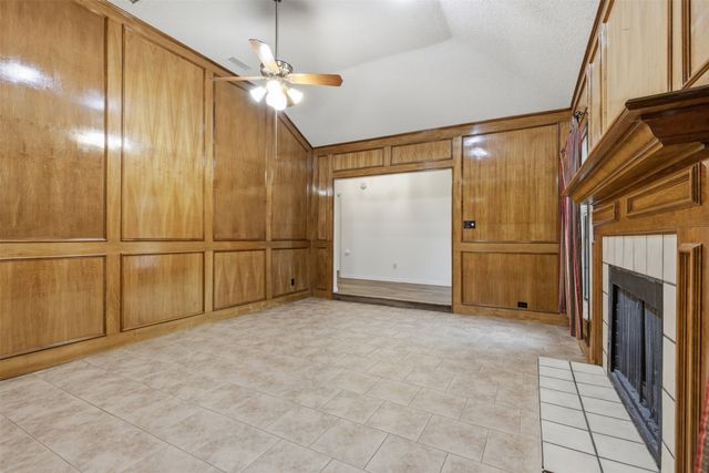 605 Buttercup Circle, Garland, TX 75040