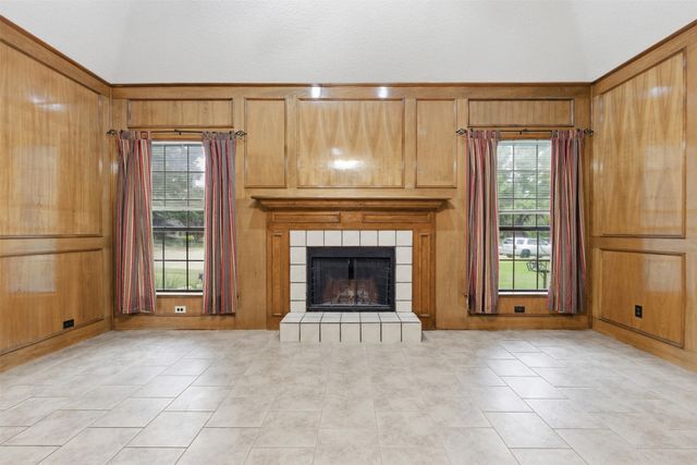 605 Buttercup Circle, Garland, TX 75040