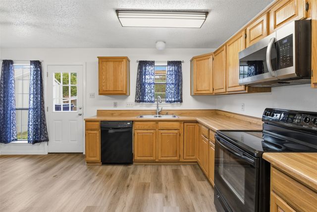 605 Buttercup Circle, Garland, TX 75040