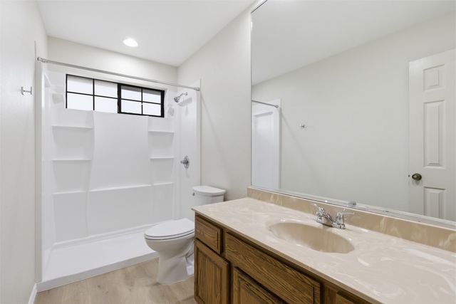 605 Buttercup Circle, Garland, TX 75040