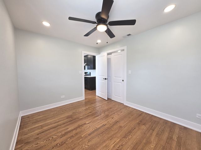 315 W PROSPECT Avenue 3, Mount Prospect, IL 60056