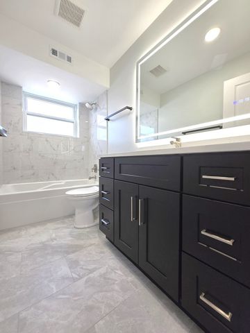 315 W PROSPECT Avenue 3, Mount Prospect, IL 60056