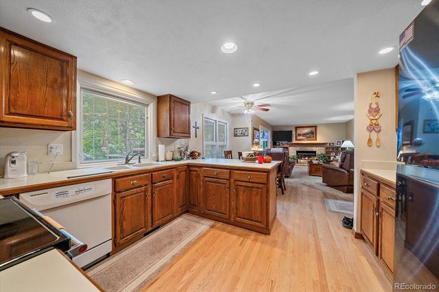 9885 W Aqueduct Place, Littleton, CO 80123