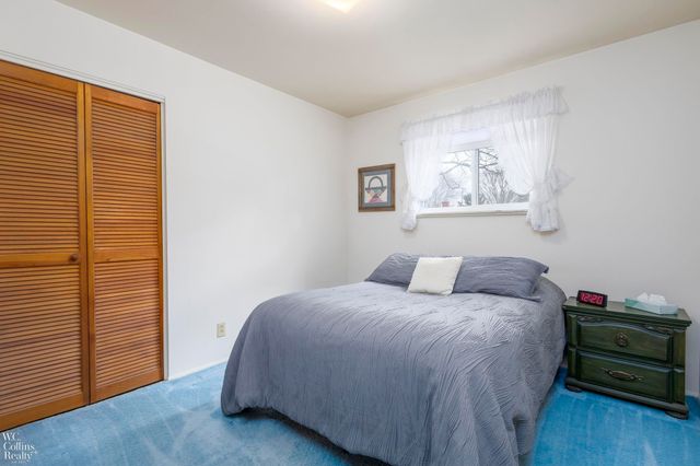 704 Briarwood Lane, Fenton, MI 48430