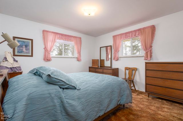 704 Briarwood Lane, Fenton, MI 48430