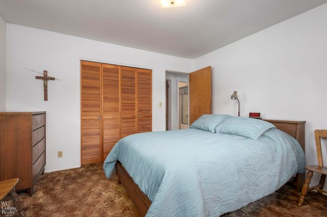 704 Briarwood Lane, Fenton, MI 48430