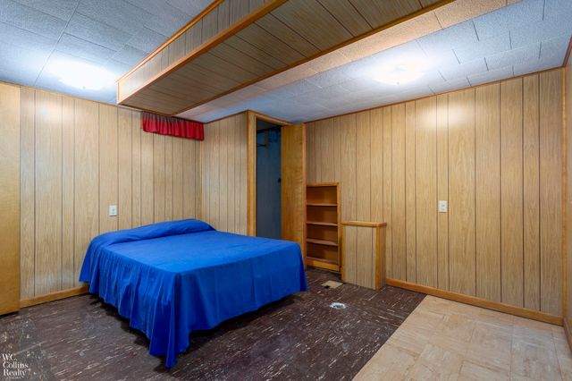 704 Briarwood Lane, Fenton, MI 48430