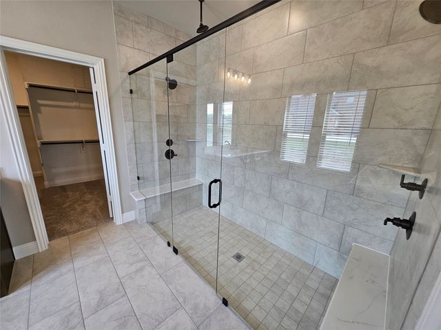 311 Redwood Circle, Trenton, TX 75490