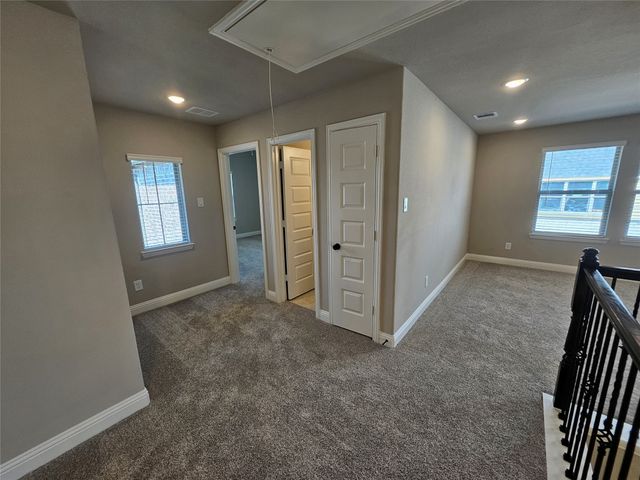 311 Redwood Circle, Trenton, TX 75490