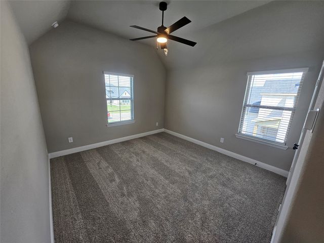 311 Redwood Circle, Trenton, TX 75490