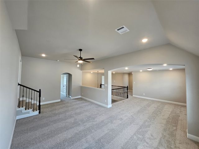 311 Redwood Circle, Trenton, TX 75490