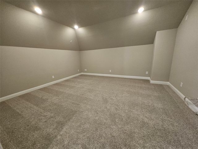 311 Redwood Circle, Trenton, TX 75490