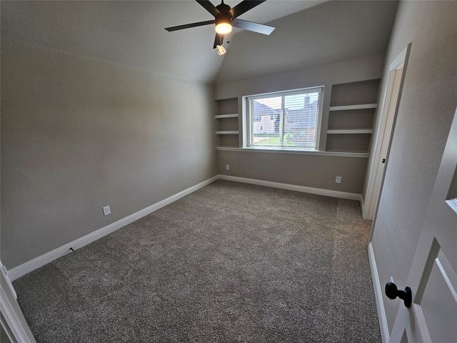 311 Redwood Circle, Trenton, TX 75490
