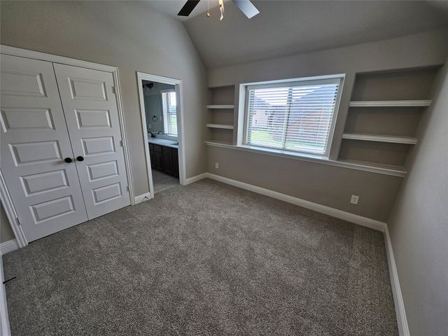 311 Redwood Circle, Trenton, TX 75490