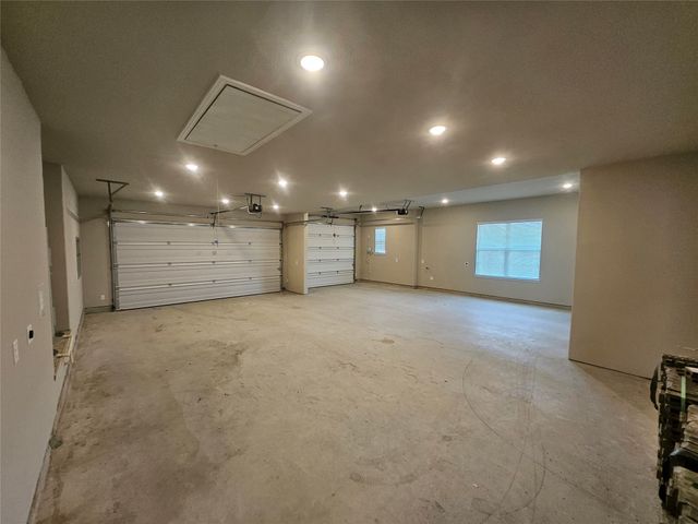 311 Redwood Circle, Trenton, TX 75490