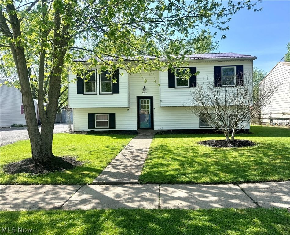 9774 Blanton Drive, Windham, OH 44288