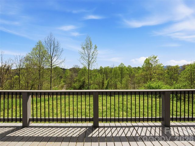 170 Starry Night Lane, Marshall, NC 28753
