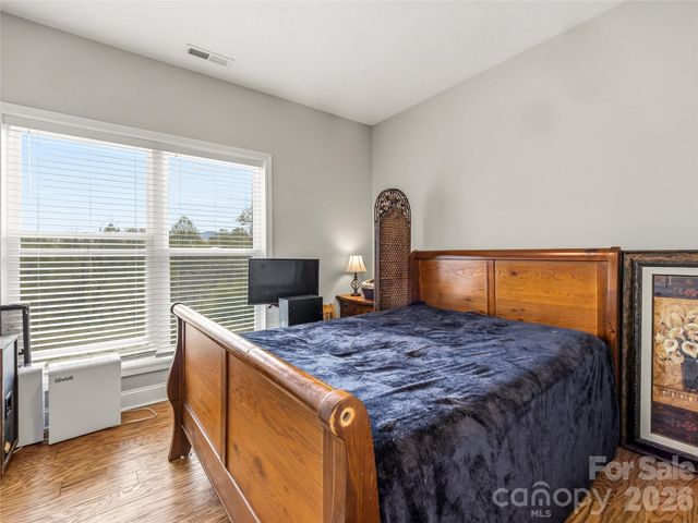 170 Starry Night Lane, Marshall, NC 28753