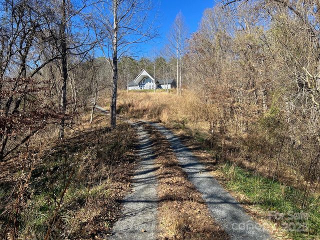 170 Starry Night Lane, Marshall, NC 28753