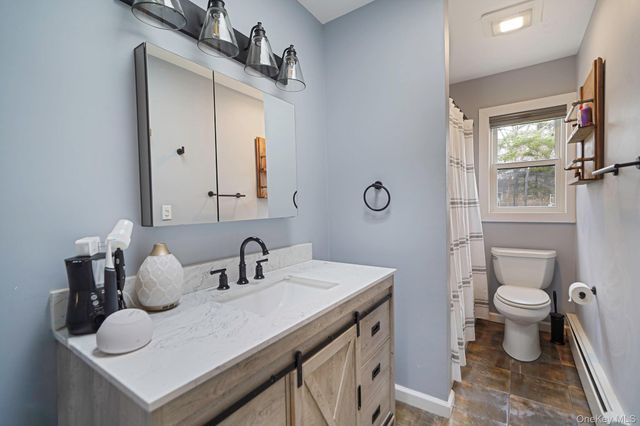 15 Vee Jay Drive, Shoreham, NY 11786