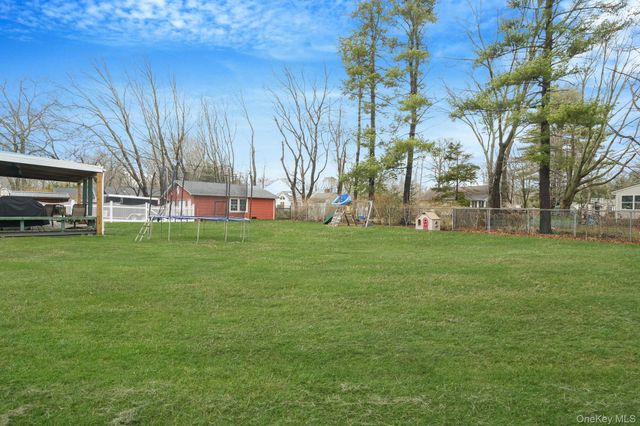 15 Vee Jay Drive, Shoreham, NY 11786