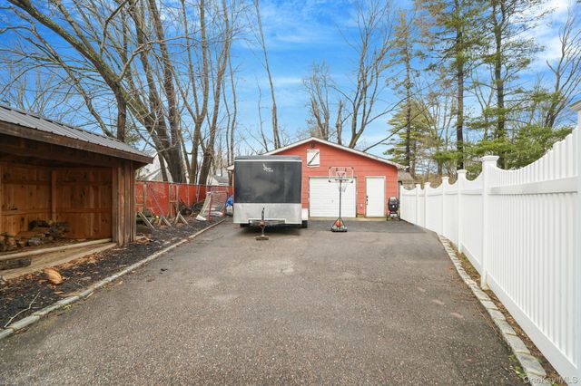 15 Vee Jay Drive, Shoreham, NY 11786