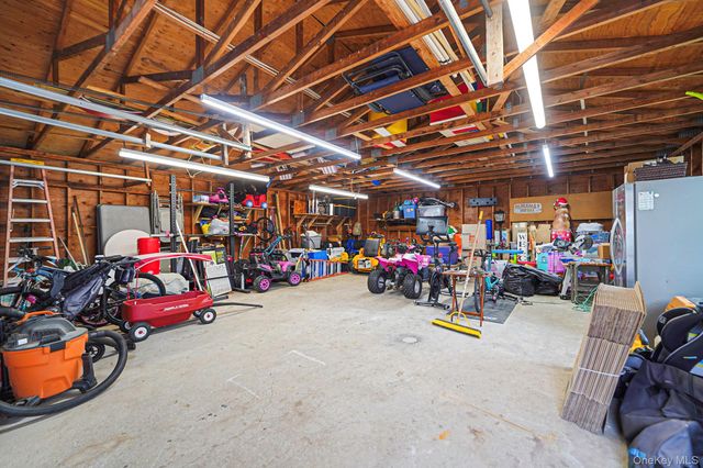 15 Vee Jay Drive, Shoreham, NY 11786