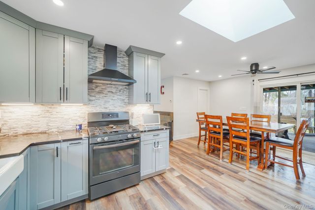 15 Vee Jay Drive, Shoreham, NY 11786