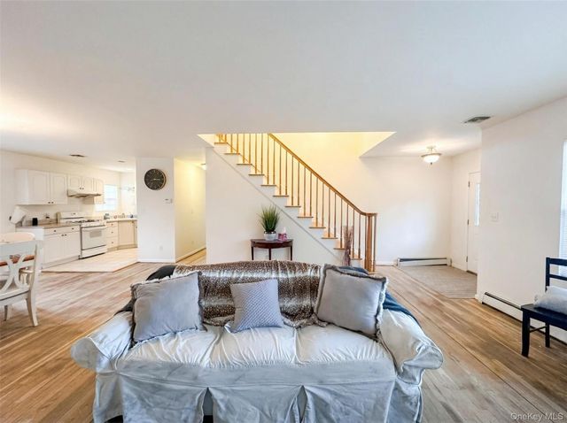 35 Sheep Pasture Road, Port Jefferson, NY 11777