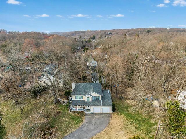 35 Sheep Pasture Road, Port Jefferson, NY 11777