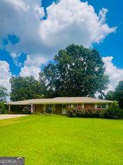 626 Georgia Avenue S, Bremen, GA 30110