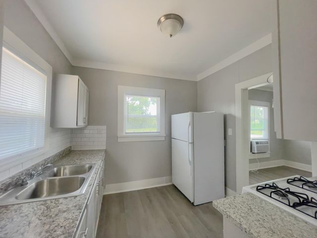 2710 Brewster Street, Houston, TX 77026