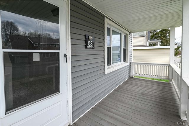 58 Burrstone Road, New Hartford, NY 13417