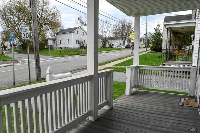58 Burrstone Road, New Hartford, NY 13417