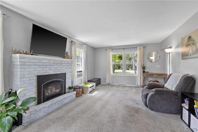8367 Cazenovia Road, Pompey, NY 13104