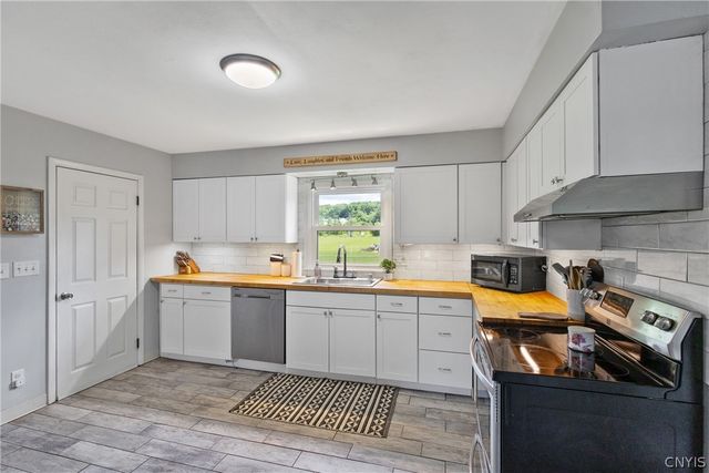 8367 Cazenovia Road, Pompey, NY 13104
