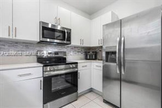 2781 NW 55th Way, Lauderhill, FL 33313