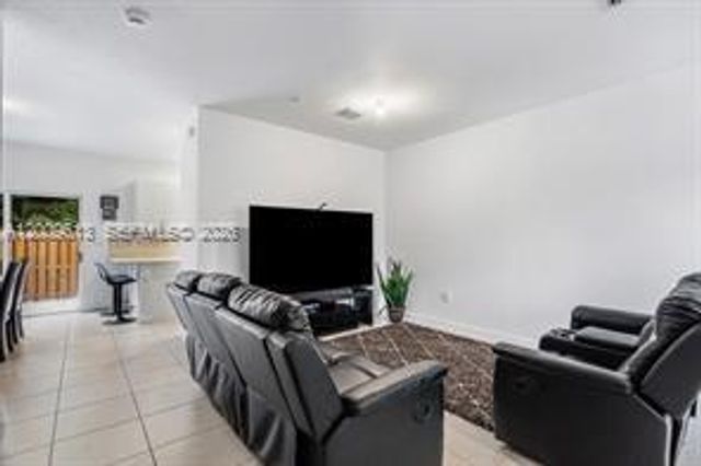 2781 NW 55th Way, Lauderhill, FL 33313