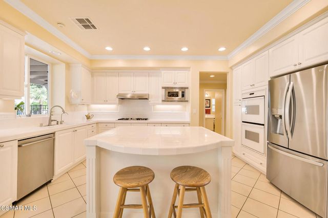 3286 Indian Creek Place, Simi Valley, CA 93063