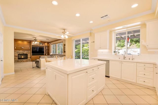 3286 Indian Creek Place, Simi Valley, CA 93063