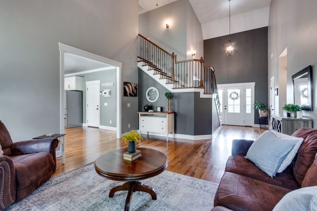 1028 Proud Eagle Dr, Eagleville, TN 37060