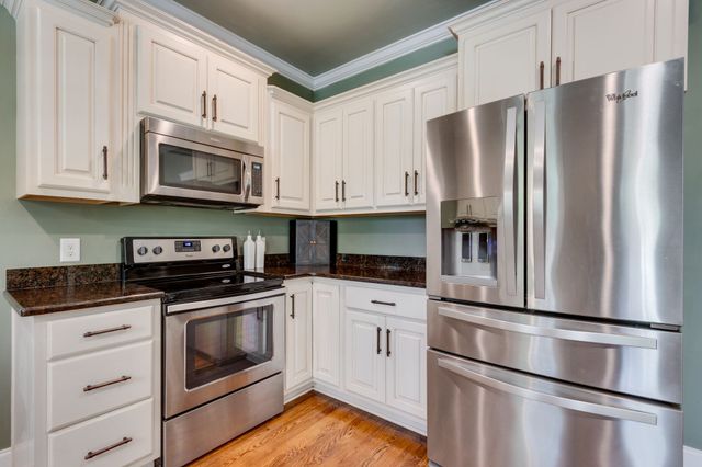 1028 Proud Eagle Dr, Eagleville, TN 37060