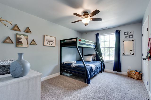 1028 Proud Eagle Dr, Eagleville, TN 37060
