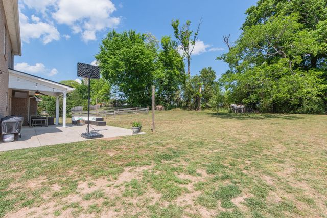 1028 Proud Eagle Dr, Eagleville, TN 37060