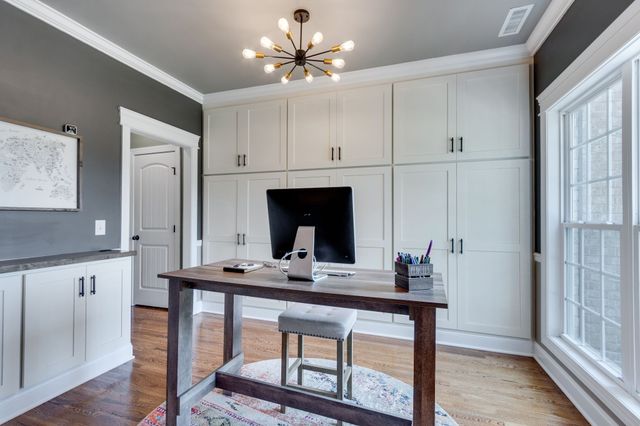1028 Proud Eagle Dr, Eagleville, TN 37060