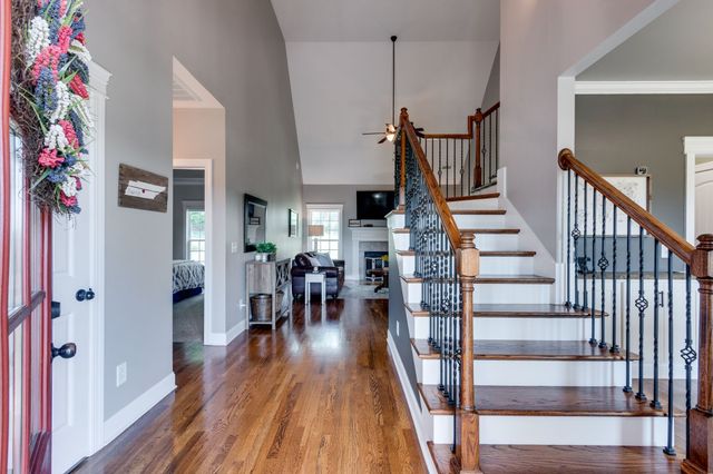 1028 Proud Eagle Dr, Eagleville, TN 37060