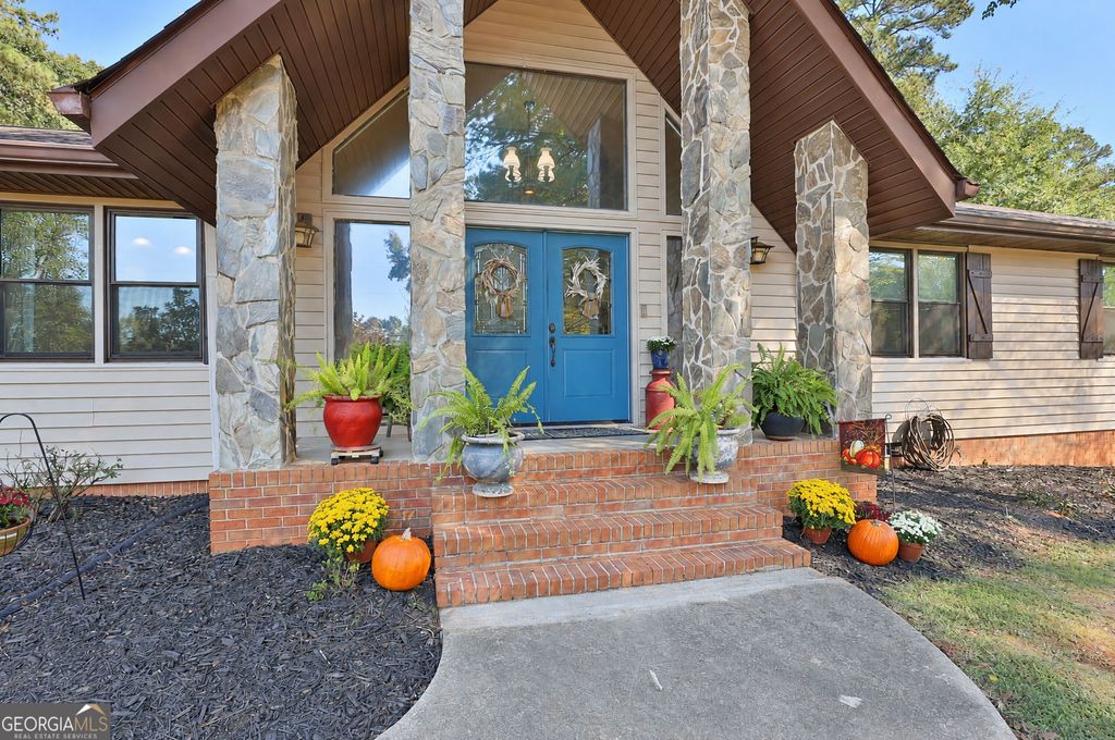 513 Avalon Drive, Fayetteville, GA 30214 — photo 2