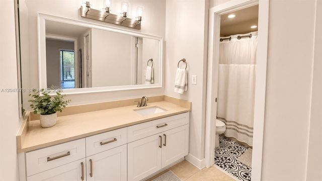 6655 W Broward Boulevard 206, Plantation, FL 33317