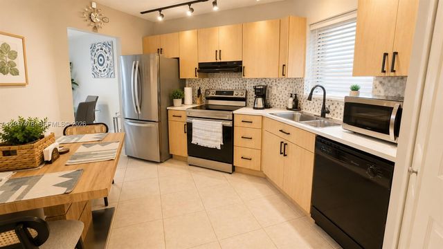 6655 W Broward Boulevard 206, Plantation, FL 33317
