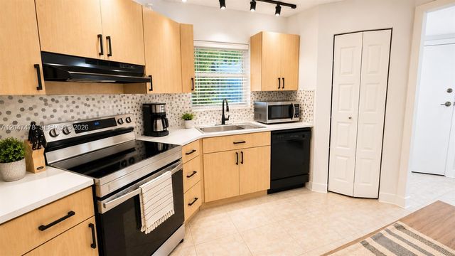 6655 W Broward Boulevard 206, Plantation, FL 33317